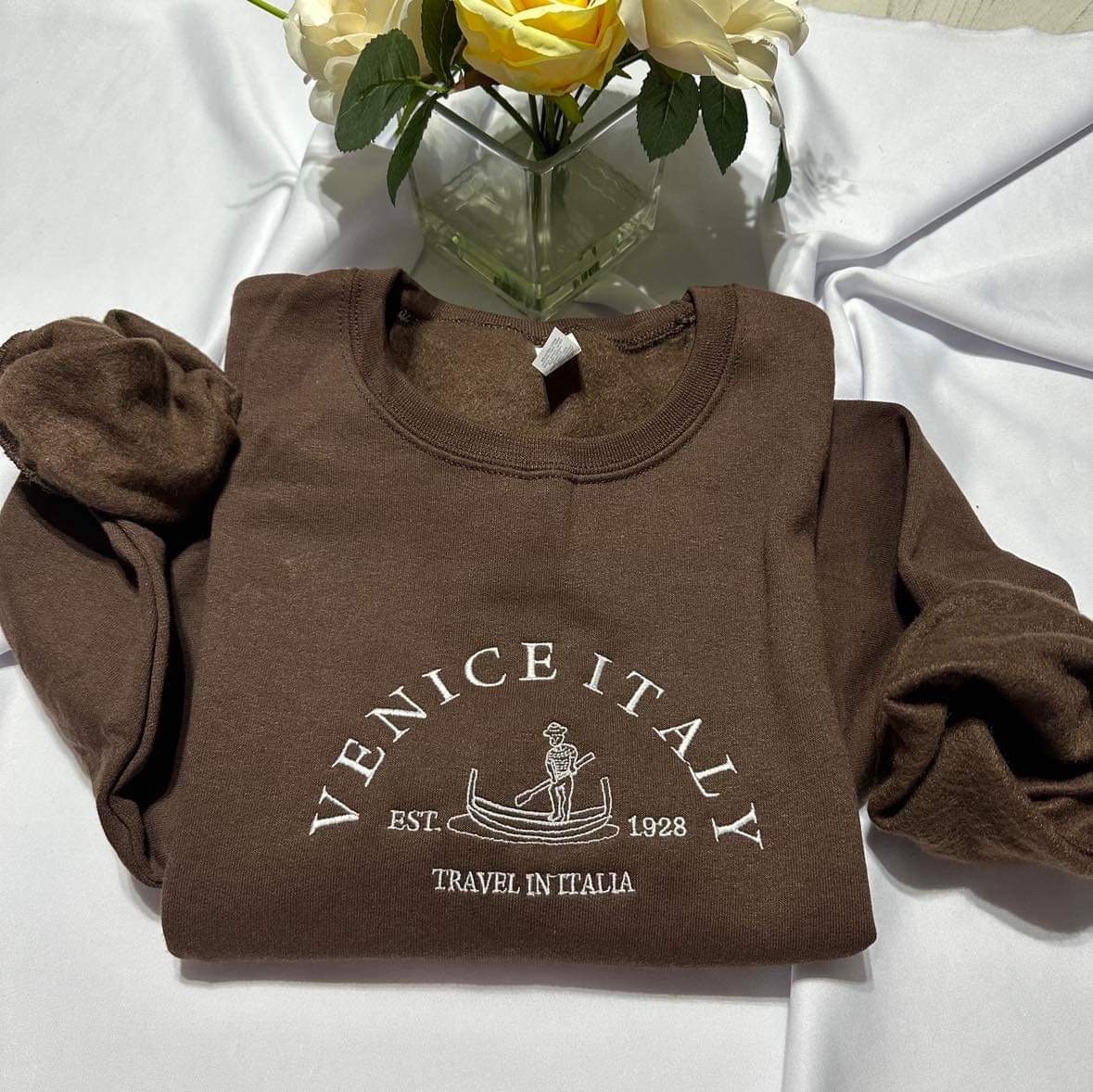 Best seller Venice Italy embroidered sweatshirt; Travel in Italia embroidered crewneck. Christmas/holidays gift for her/him.